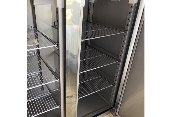 Heeft een koelkast en koelkast kast - armoire-refrigeree-gn21-1400-litres-(1)_639288109704124559