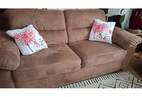 2 en 2.1/2 zits bank in goede staat.  - 20260308_142443