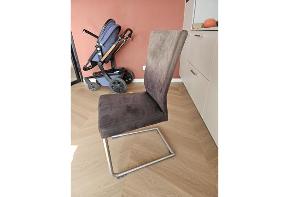 4 bruine microleder eettafelstoelen - 20260918_110837