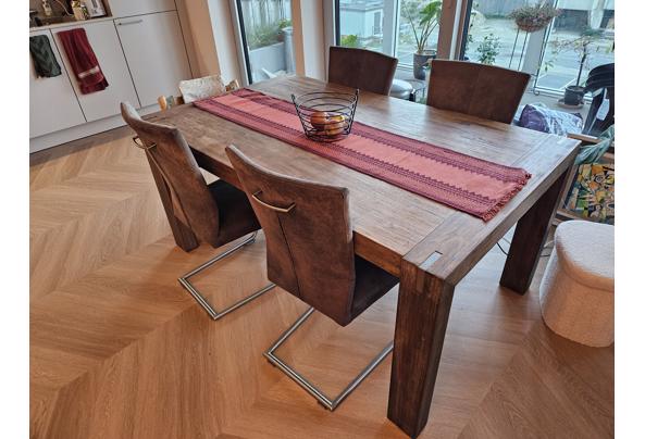 4 bruine microleder eettafelstoelen - 20260920_193644