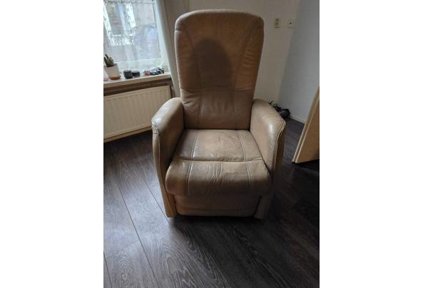 Weg te geven drie stoelen  in goede staat - IMG-20260115-WA0019