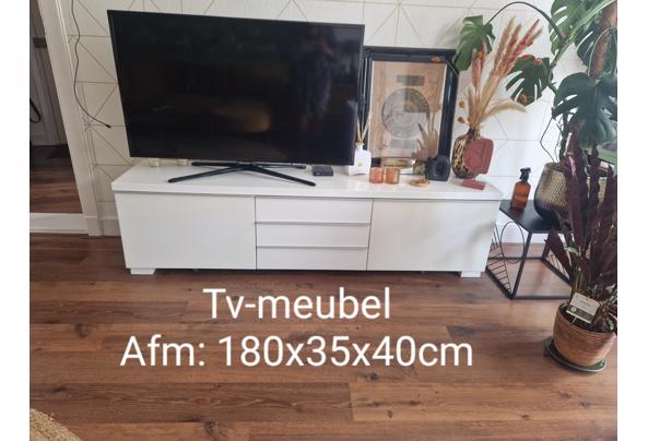 Tv meubel graag zsm op komen halen  - 20240918_100915