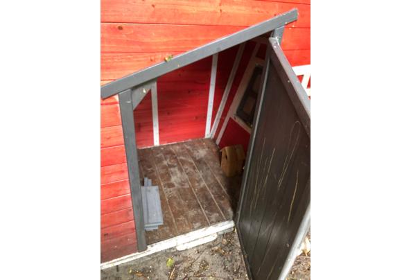 Houten speelhuisje - PHOTO-2025-06-24-16-10-17