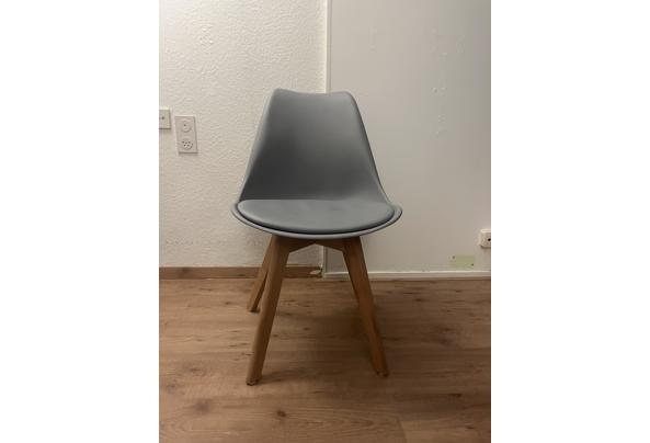 4 Moderne lichtgrijze Keeve (dupe) eetkamerstoelen – set van 4 - IMG_2614