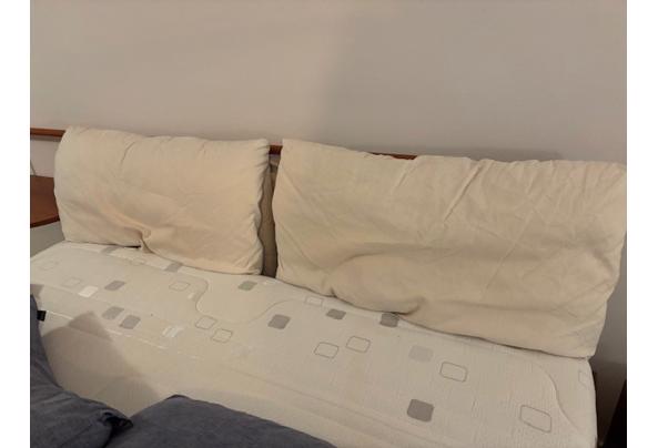Mooi bed 160 breed bij 200 lang. Compleet met matras en topper - IMG_7432