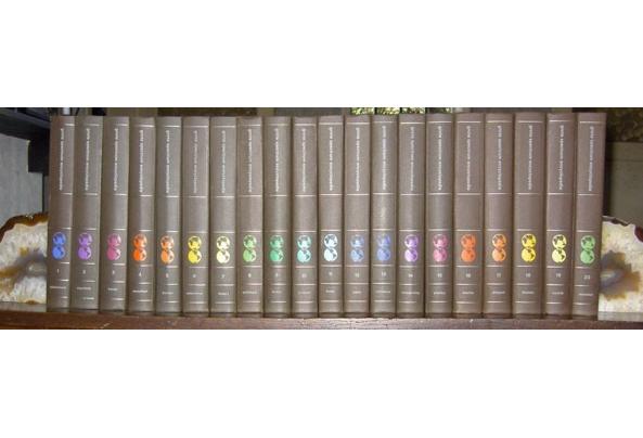Complete Grote Spectrum Encyclopedie  - 8D8D5F79-8D0D-4B74-82E1-CE4DC194E547