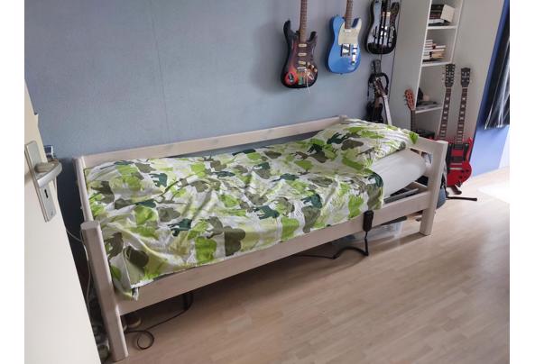 2x Flexa Whitewash bed 90x200cm met 2 laden en elek. lattenbodem - signal-2026-06-06-135310_003