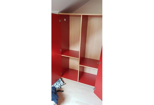 Rode Ikea kinderkledingkast - 37DC740D-0FE0-4383-95E5-97DA91C5C007