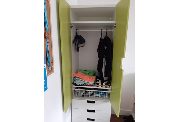 Kinderkledingkast lime groen met wit - 20210621_113105