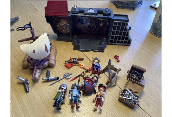 Playmobil jaren 80 kasteelmeubels en tafelzilver - Piraten-Playmobil