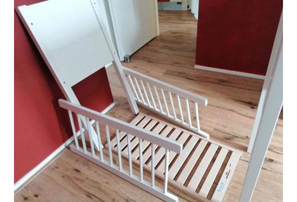 Wit houten wieg - 4396b933-b967-4b32-9dd6-08cac31c10b4