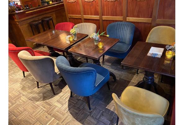 4 Velvet zitstoelen blauw & geel - e3356732-6718-4b5c-ae33-3797f193d8e7