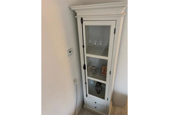 Vitrine kast wit - WhatsApp-Image-2025-11-27-at-15-26-25-(1)