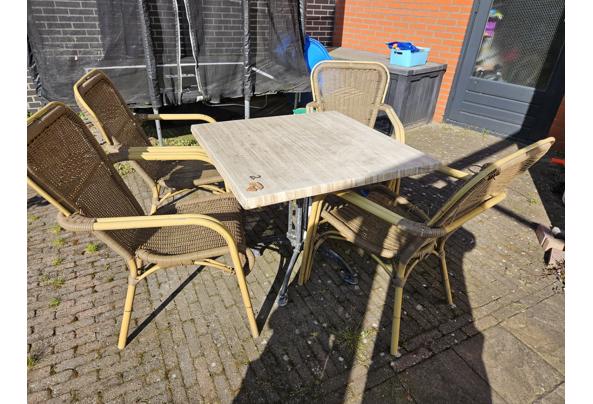 Klassieke cafe terrasset. Oud maar bruikbaar Direct meenemen - Terrasset