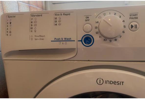 Intesit wasmachine met kleine technische mankment - 20250824_121730