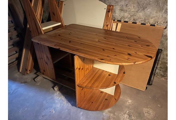 gratis eenspersoonsbed, halfhoogslaper, met trapje, extra (klein) bureautje en het matras (wel gebruikt). - original-302BA695-E236-49FD-9830-45F9DAF36D1F