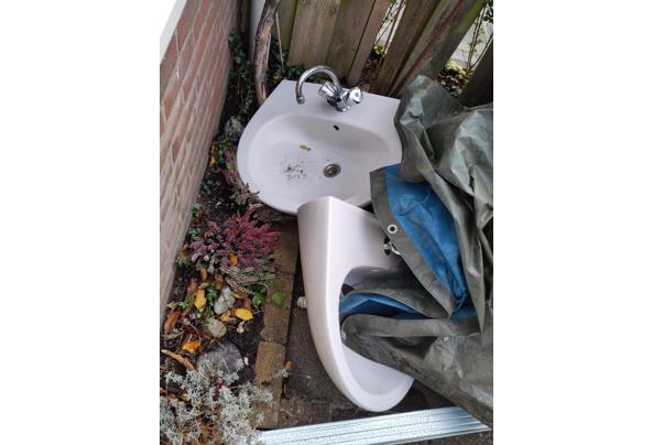 2 wastafels  - IMG_20251029_081617 2 wastafels  - IMG_20251029_081617