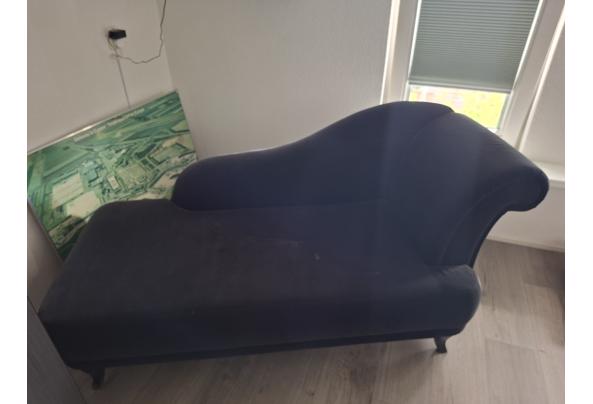 Zwart leuk zitbankje - 20260905_141852