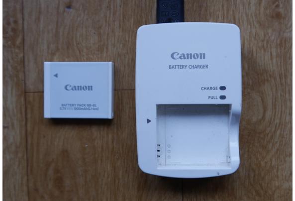 Canon batterijoplader CB-2LYE en batterij - P1150484_cr