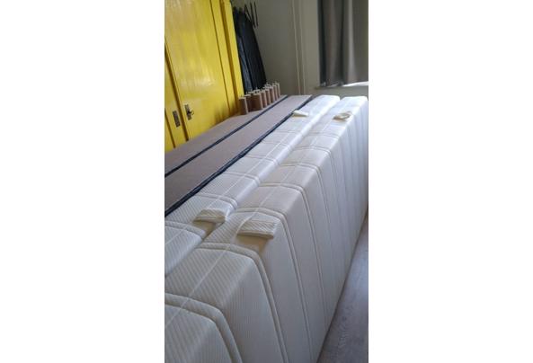 Boxspring bed en matrassen 220 X 180 - WhatsApp-Image-2022-06-22-at-8-40-16-AM