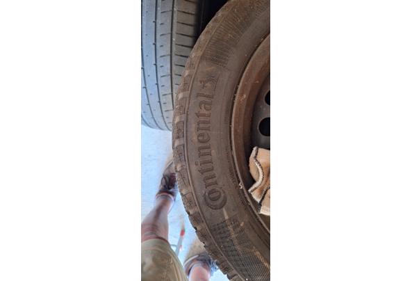 Set van 4 winterbanden op stalen velg 205/55 R16 - 20260812_105053