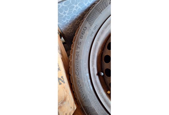 Set van 4 winterbanden op stalen velg 205/55 R16 - 20260812_105100