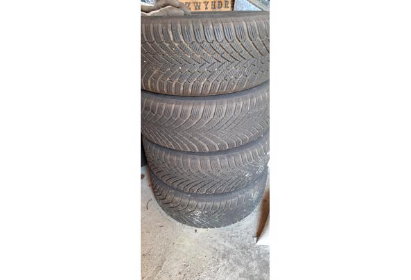 Set van 4 winterbanden op stalen velg 205/55 R16 - 20260812_105329