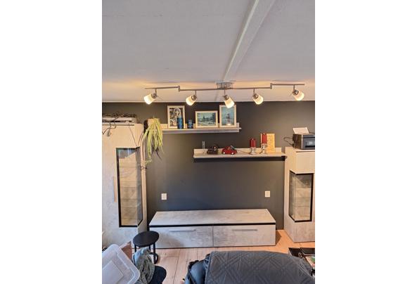 Gratis af te halen een tv wandmeubel - 20251206_122400