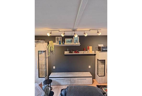 Gratis af te halen een tv wandmeubel - 20251206_122408