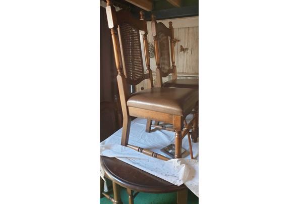 Eikenhouten tafel + 4 stoelen - IMG-20210626-WA0005