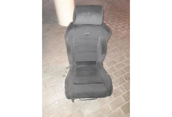 Autostoel met extra steun voor de benen - 20201104_113852