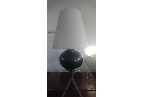 Tafellamp met witte glazen kap - Lamp-4