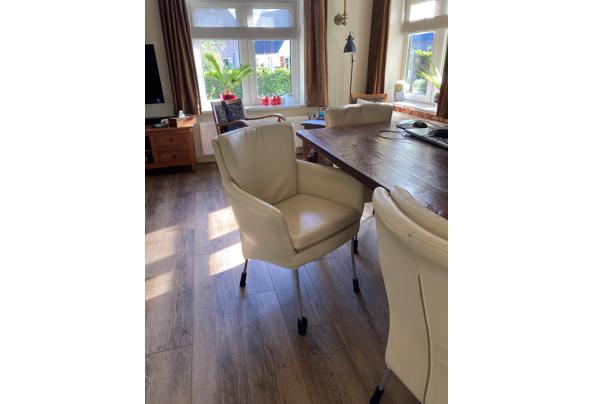 Gratis stoelen - fd95e20a-8327-4335-bbf8-b91ffc0d6286