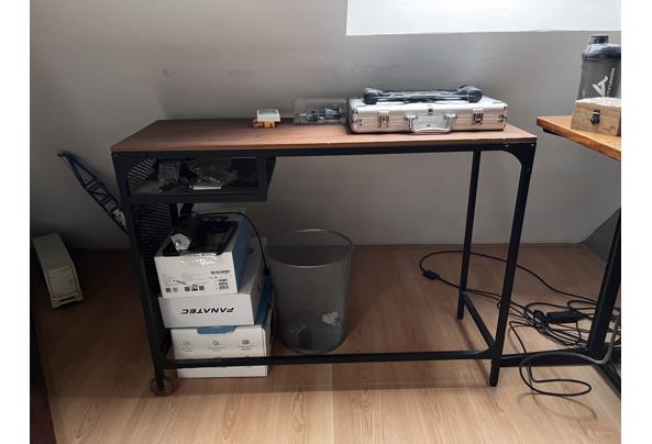 Bureau met lades - IMG_4387