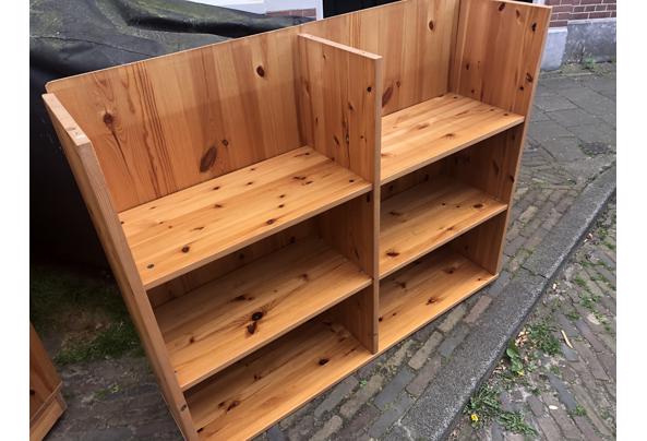 Boekenkast grenen IKEA - 57DE4610-36C5-40AD-B10C-8C71B740CFA4
