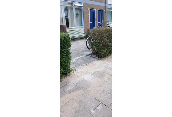 Beton tegels en stoeprand - 17782285240143922934326632661455