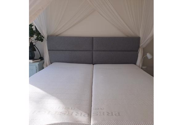 Boxspring 220 x 180 cm met hoofdbord en matrassen - 20260320_144600 Boxspring 220 x 180 cm met hoofdbord en matrassen - 20260320_144600