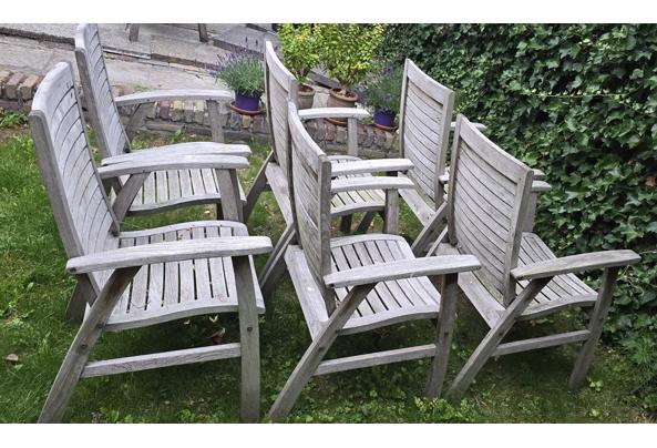 Tuintafel met acht stoelen - 20250910_154320