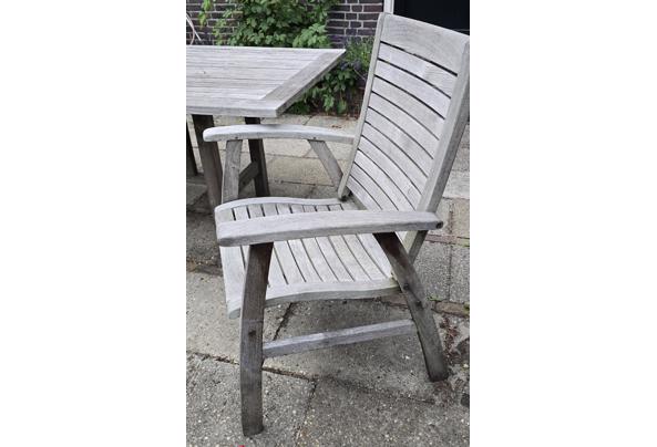 Tuintafel met acht stoelen - 20250910_154415