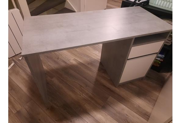 Bureau in goede staat - 20231126_214042