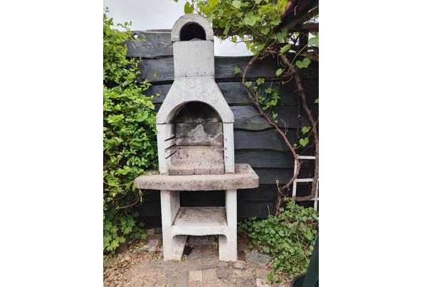 Stenen BBQ met toebehoren - IMG20260506180820