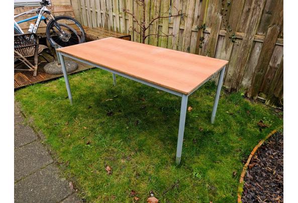 Stevige tafel - IMG-20260101-WA0015