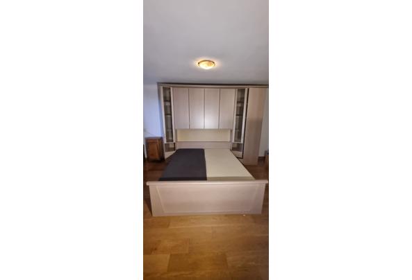 Bed met achterwand en kastenwand - 8915f8f4-5cd7-4939-82d0-f0dde0eb5ee3