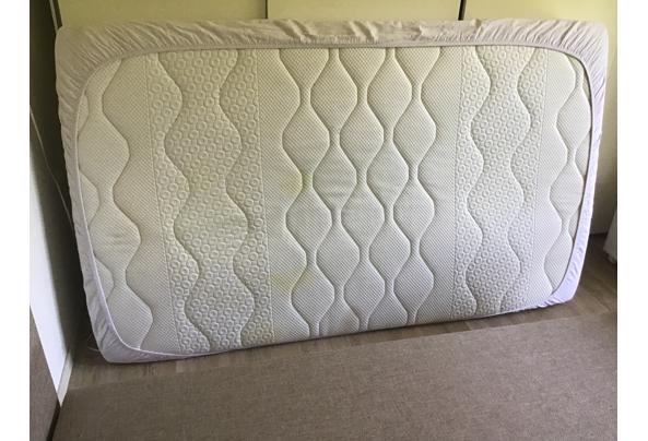 Boxspring en evt matras twijfelaar 1.20m x 2 m - IMG_4216