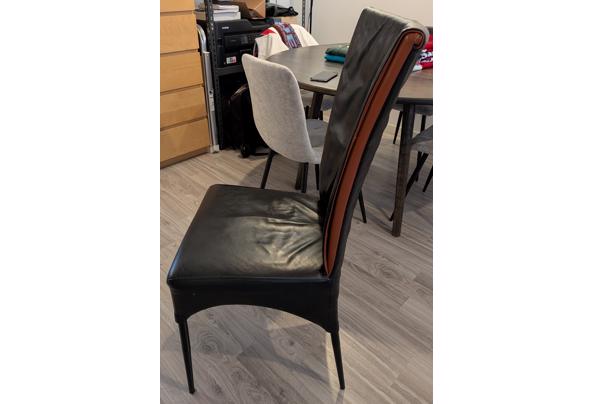 Mooie grote eettafel + 4 stoelen - PXL_20260112_134948023