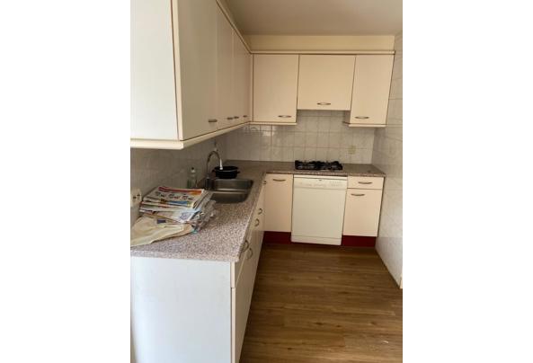 Complete keuken, witte kastjes, grijs blad & handvaten - WhatsApp-Image-2021-08-31-at-16-02-44