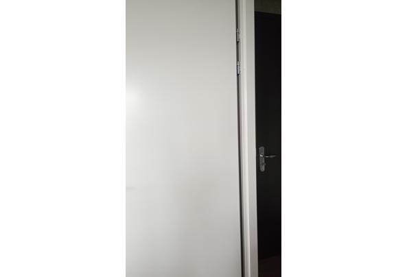 Witte binnen opdekdeur - 17788501285747220048878643689795