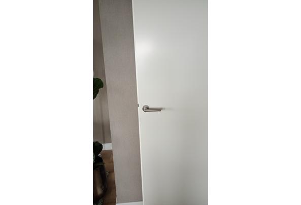 Witte binnen opdekdeur - 17788501445163468976700855279334