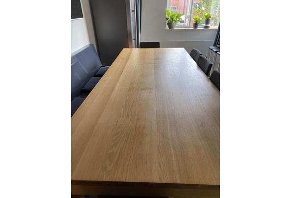 Eettafel eikenhout 110 cm breed, 250 m lang, 78cm hoog. In goede staat, zware kwaliteit. - IMG_4657