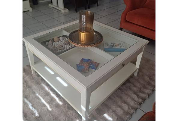 Salontafel wit met glasplaat - 20260429_151346